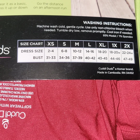 Cuddl Duds Crimson SoftWear Long Sleeve V-Neck Soft Comfort Warm Layers - Picture 3 of 8